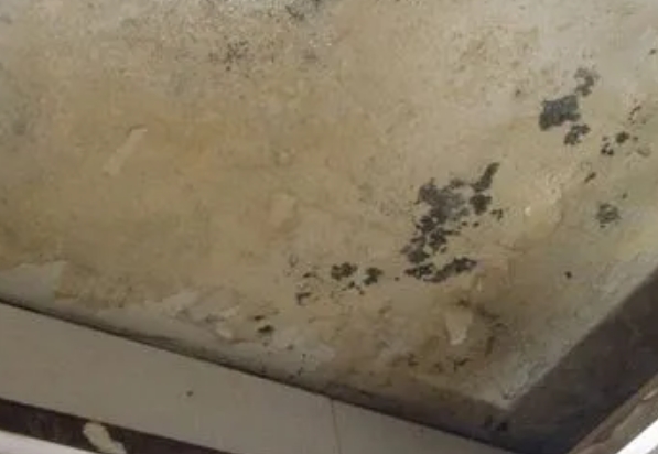 德江阳台漏水维修公司分享下德江卫生间渗水维修需要注意哪些问题。
